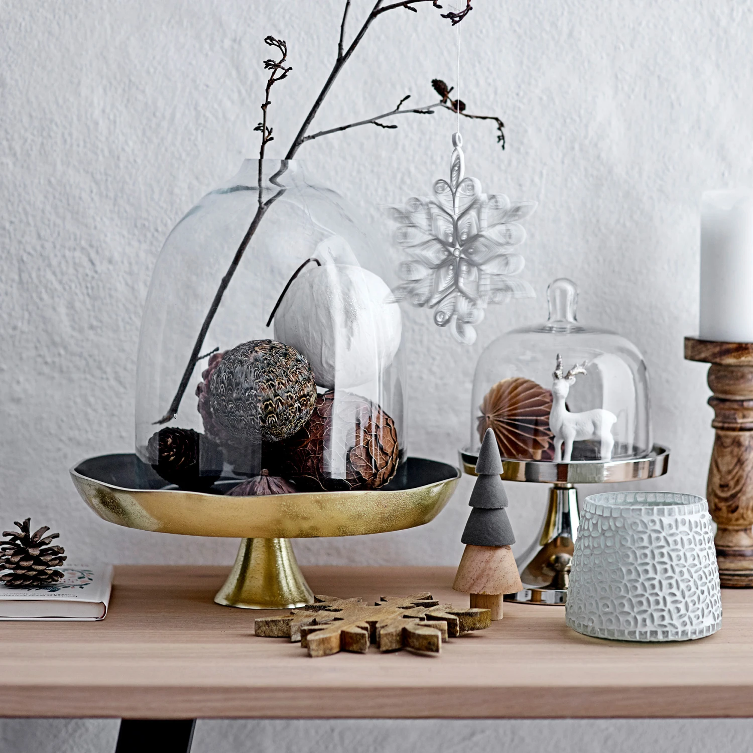 Bloomingville Zada Ornament Oak Leaves Christmas Bauble 2 Bloomingville Zada Ornament Oak Leaves Christmas Bauble - Image 2