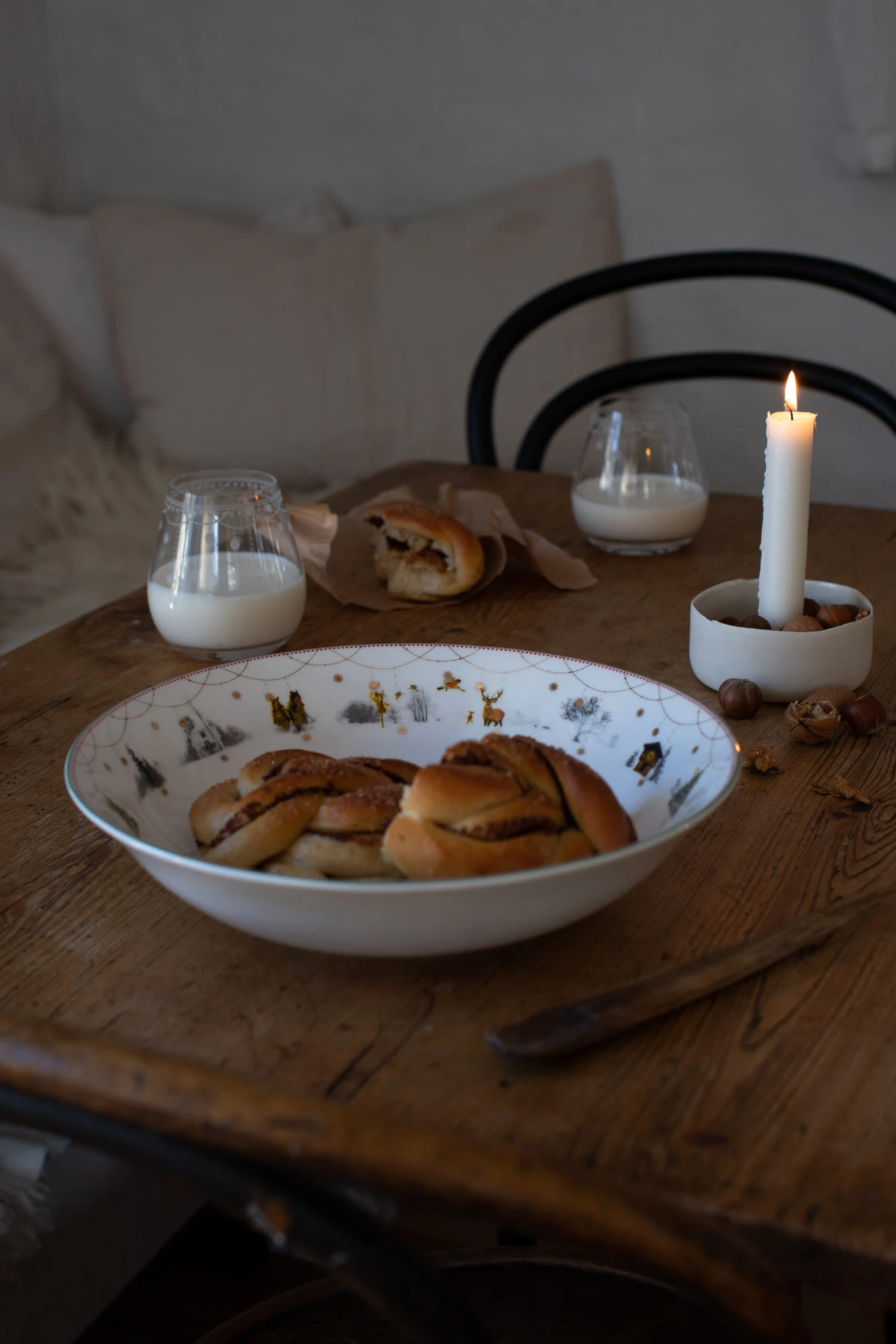 Christmas Morning Serving Bowl Low 2 Christmas Morning Serving Bowl Low - Image 2