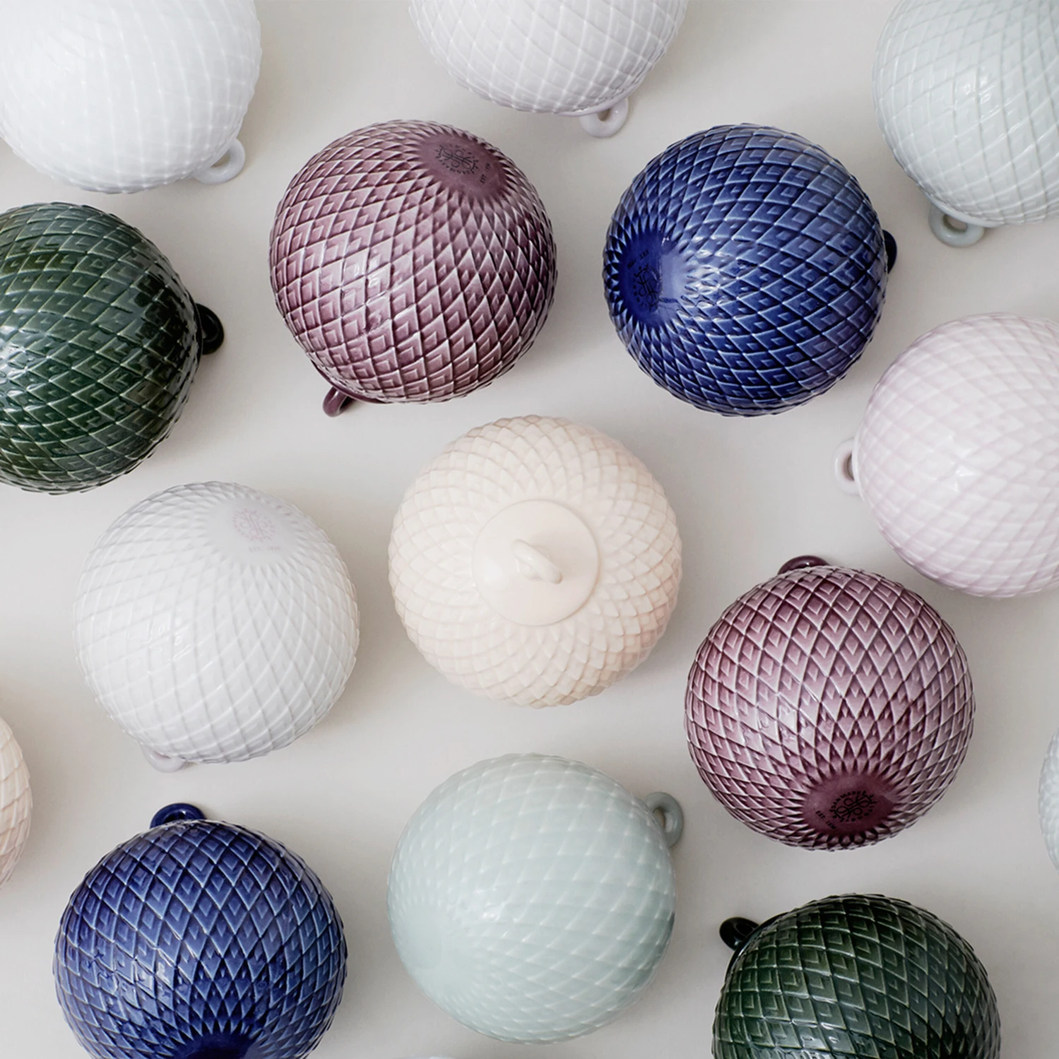 Lyngby Porcelæn Rhombe Christmas Bauble Ø7 Cm 2 Lyngby Porcelæn Rhombe Christmas Bauble Ø7 Cm - Image 2