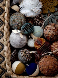 Bloomingville Misba Christmas Bauble Ø9 Cm 4 Pieces 15 Bloomingville Misba Christmas Bauble Ø9 Cm 4 Pieces -Bloomingville Decor Store 505508 01 8 EnvironmentImage 68fb86e30d