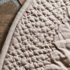 House Doctor Tradition Christmas Tree Rug Ø120 Cm -Bloomingville Decor Store 513302 01 6 EnvironmentImage b17f1b49ec